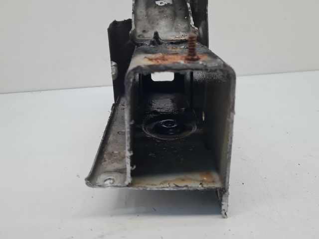 bontott VW GOLF IV Jobb Lökhárító Tartó Nyúlványvég