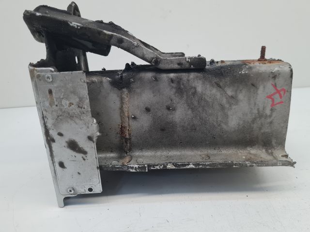 bontott VW GOLF IV Jobb Lökhárító Tartó Nyúlványvég