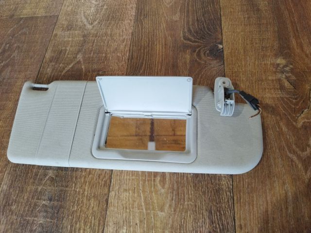 bontott VW GOLF IV Jobb Napellenző