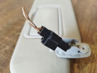 bontott VW GOLF IV Jobb Napellenző