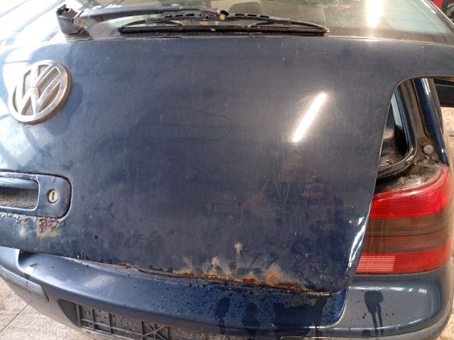 bontott VW GOLF IV Jobb Oldalkárpit (2-3 ajtóshoz hátra)