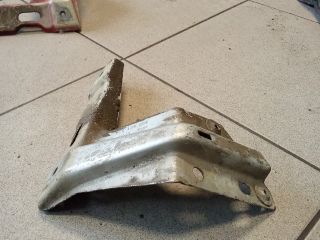 bontott VW GOLF IV Jobb Sárvédő Oldaltartó