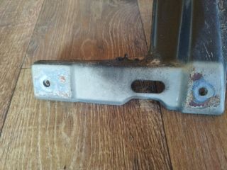 bontott VW GOLF IV Jobb Sárvédő Oldaltartó