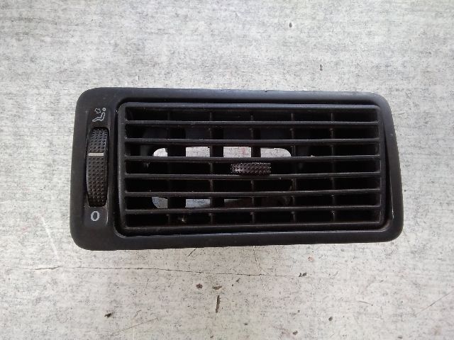bontott VW GOLF IV Jobb Szellőző