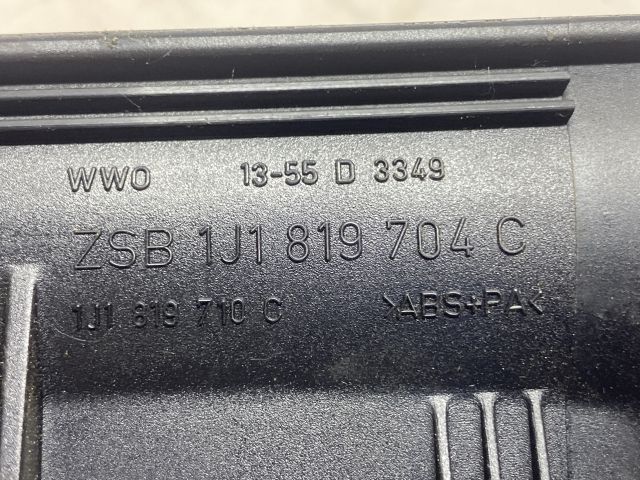 bontott VW GOLF IV Jobb Szellőző