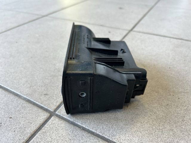 bontott VW GOLF IV Jobb Szellőző