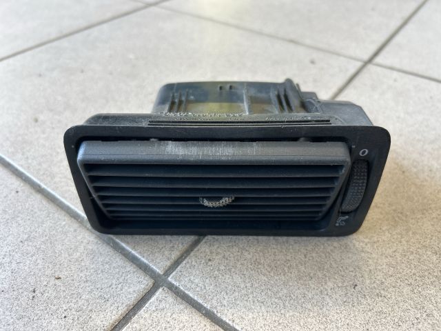 bontott VW GOLF IV Jobb Szellőző