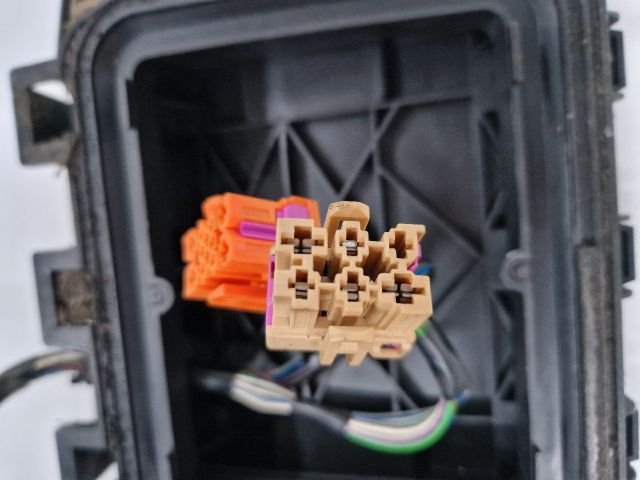 bontott VW GOLF IV Kábelcsatorna Fedél