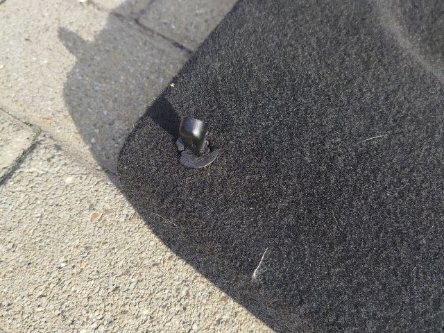 bontott VW GOLF IV Kalaptartó