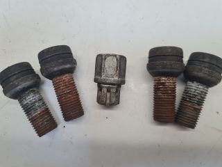 bontott VW GOLF IV Kerékőr Szett