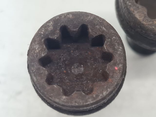 bontott VW GOLF IV Kerékőr Szett