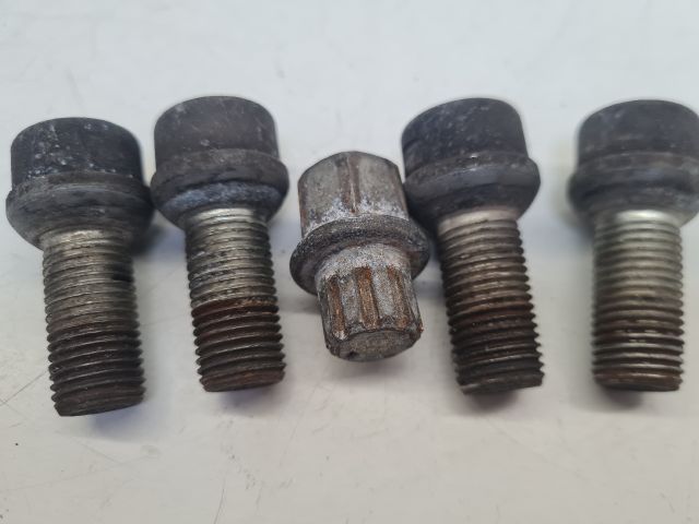 bontott VW GOLF IV Kerékőr Szett