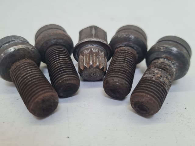 bontott VW GOLF IV Kerékőr Szett