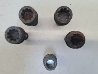 bontott VW GOLF IV Kerékőr Szett