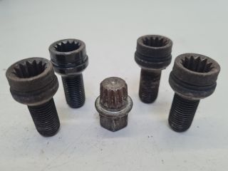 bontott VW GOLF IV Kerékőr Szett