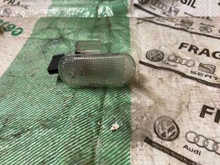 bontott VW GOLF IV Kesztyűtartó Világítás