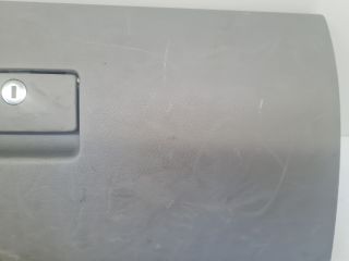 bontott VW GOLF IV Kesztyűtartó