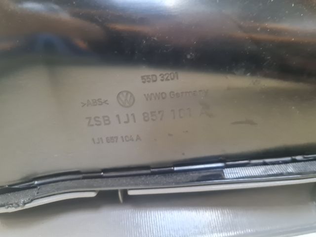 bontott VW GOLF IV Kesztyűtartó