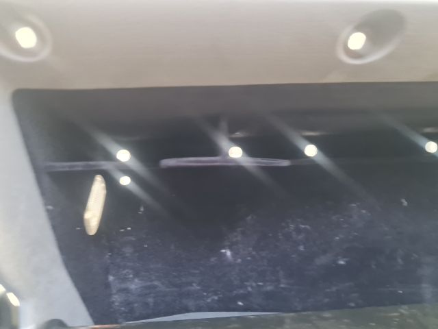 bontott VW GOLF IV Kesztyűtartó