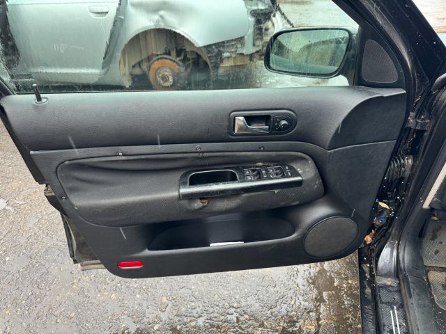 bontott VW GOLF IV Kesztyűtartó