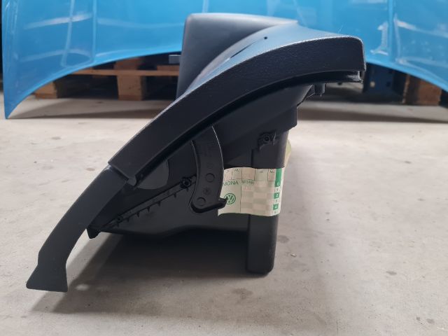 bontott VW GOLF IV Kesztyűtartó