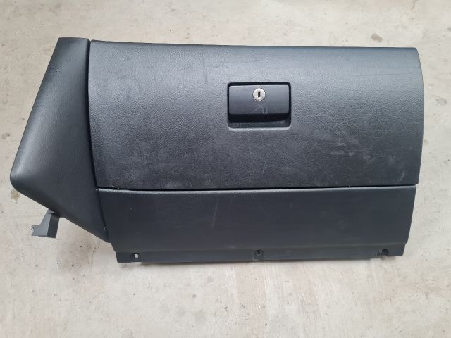 bontott VW GOLF IV Kesztyűtartó