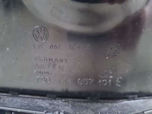 bontott VW GOLF IV Kesztyűtartó