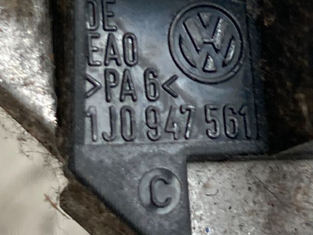 bontott VW GOLF IV Kézifék Kar