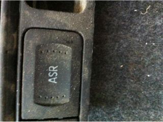 bontott VW GOLF IV Kipörgésgátló Kapcsoló