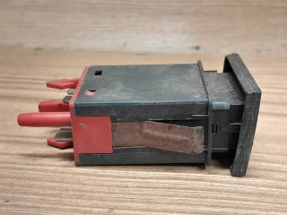 bontott VW GOLF IV Kipörgésgátló Kapcsoló