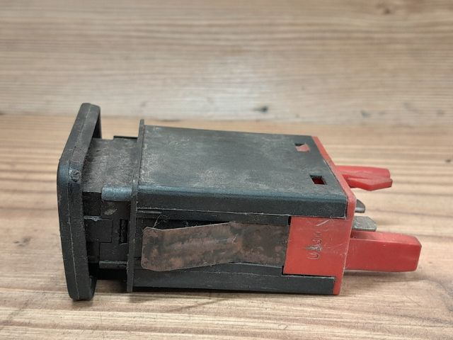 bontott VW GOLF IV Kipörgésgátló Kapcsoló