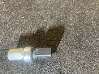 bontott VW GOLF IV Klíma Nyomásérzékelő Kapcsoló