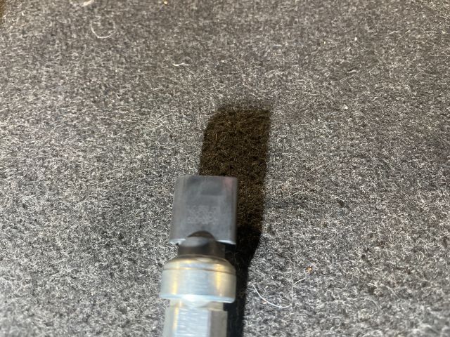 bontott VW GOLF IV Klíma Nyomásérzékelő Kapcsoló