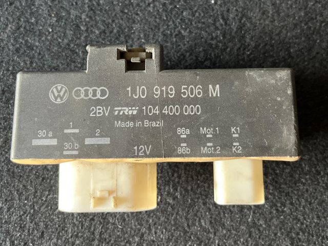 bontott VW GOLF IV Klíma Relé