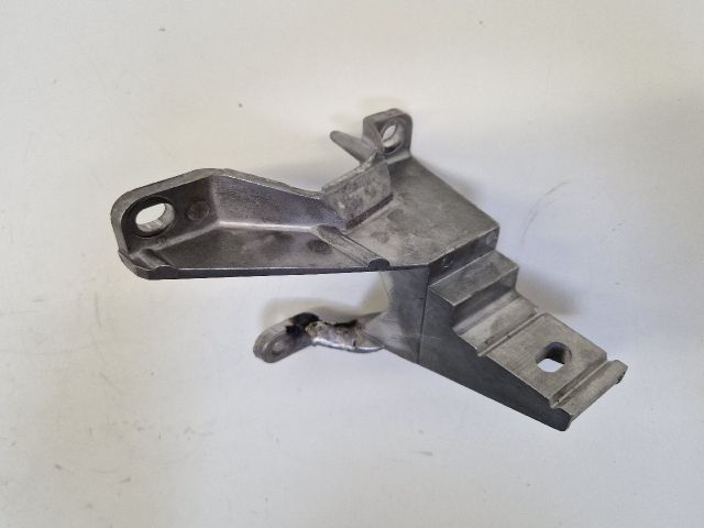 bontott VW GOLF IV Könyöklő Tartó Konzol