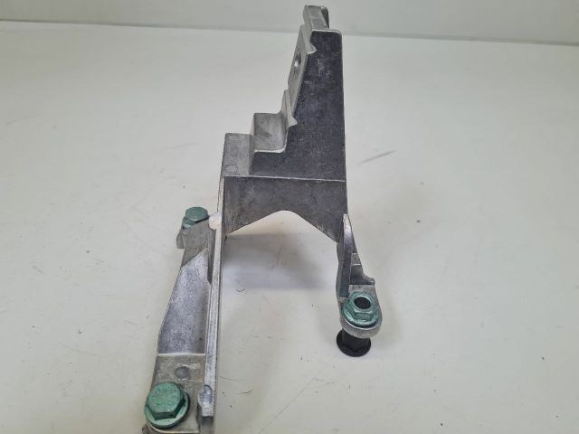 bontott VW GOLF IV Könyöklő Tartó Konzol