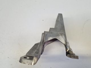 bontott VW GOLF IV Könyöklő Tartó Konzol