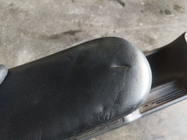 bontott VW GOLF IV Könyöklő