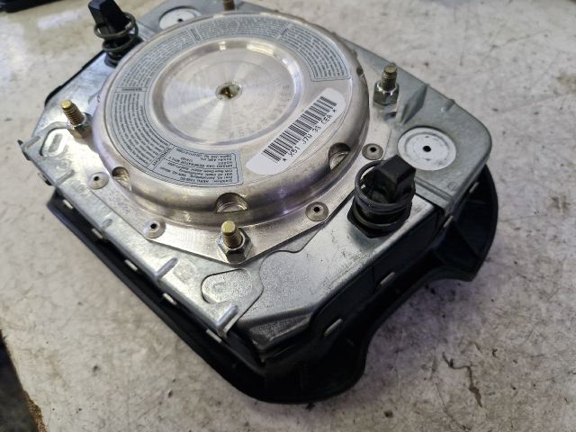 bontott VW GOLF IV Kormánylégzsák