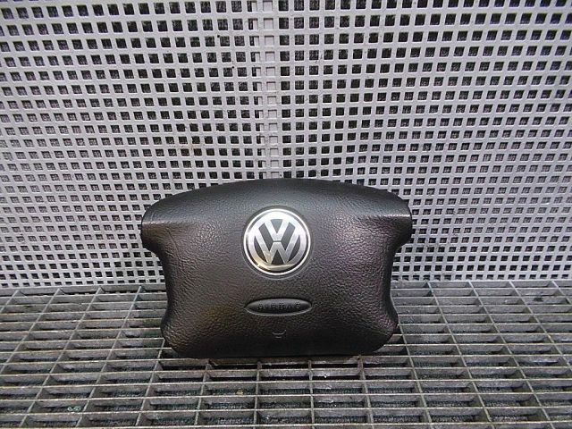 bontott VW GOLF IV Kormánylégzsák