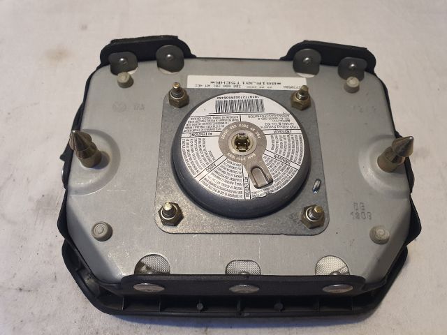 bontott VW GOLF IV Kormánylégzsák