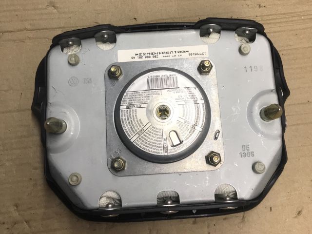 bontott VW GOLF IV Kormánylégzsák