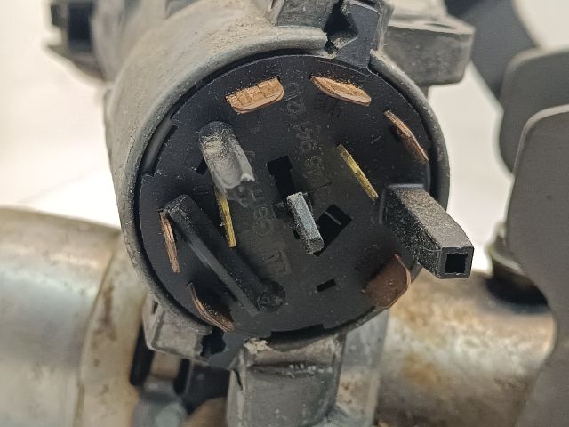 bontott VW GOLF IV Kormányoszlop Kormányzárral