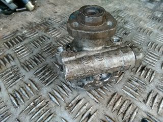 bontott VW GOLF IV Kormányszervó Motor (Hidraulikus)