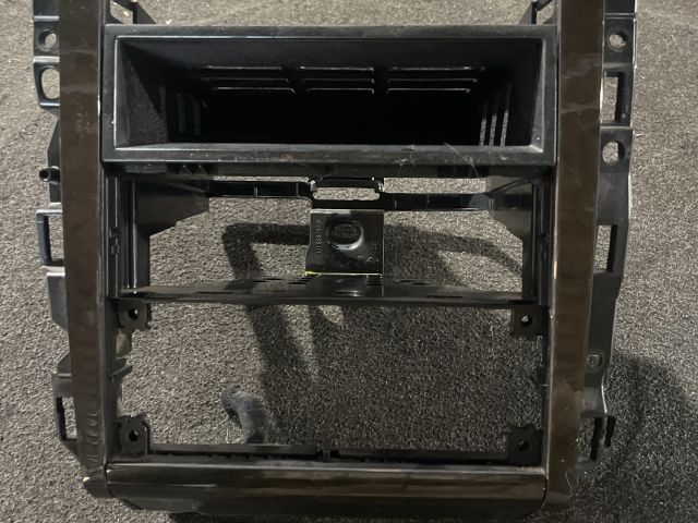 bontott VW GOLF IV Középkonzol Keret