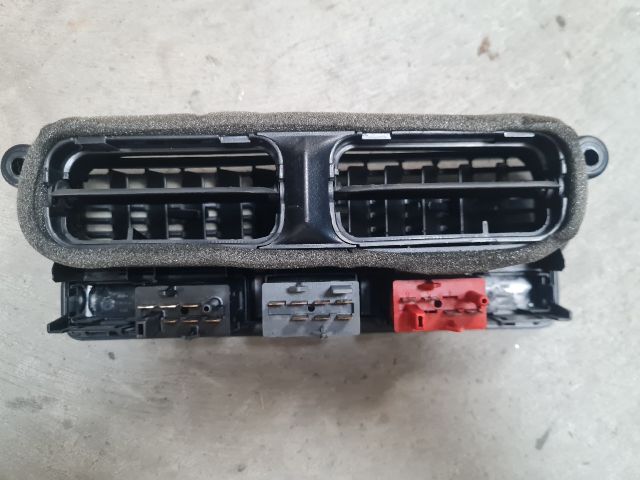 bontott VW GOLF IV Középső Szellőző