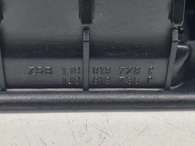 bontott VW GOLF IV Középső Szellőző