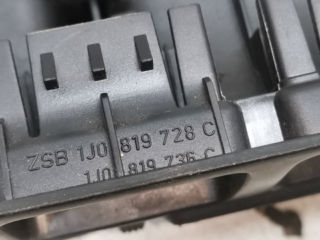 bontott VW GOLF IV Középső Szellőző