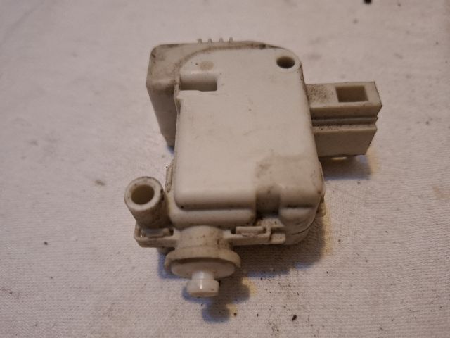 bontott VW GOLF IV Központizár Motor Csomagtérajtó