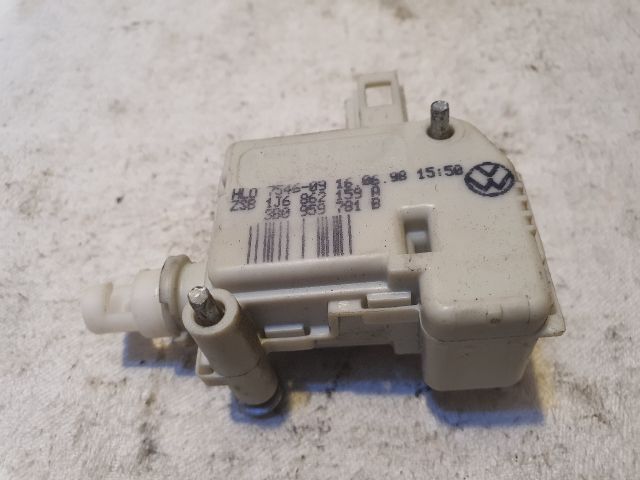 bontott VW GOLF IV Központizár Motor Tankajtó